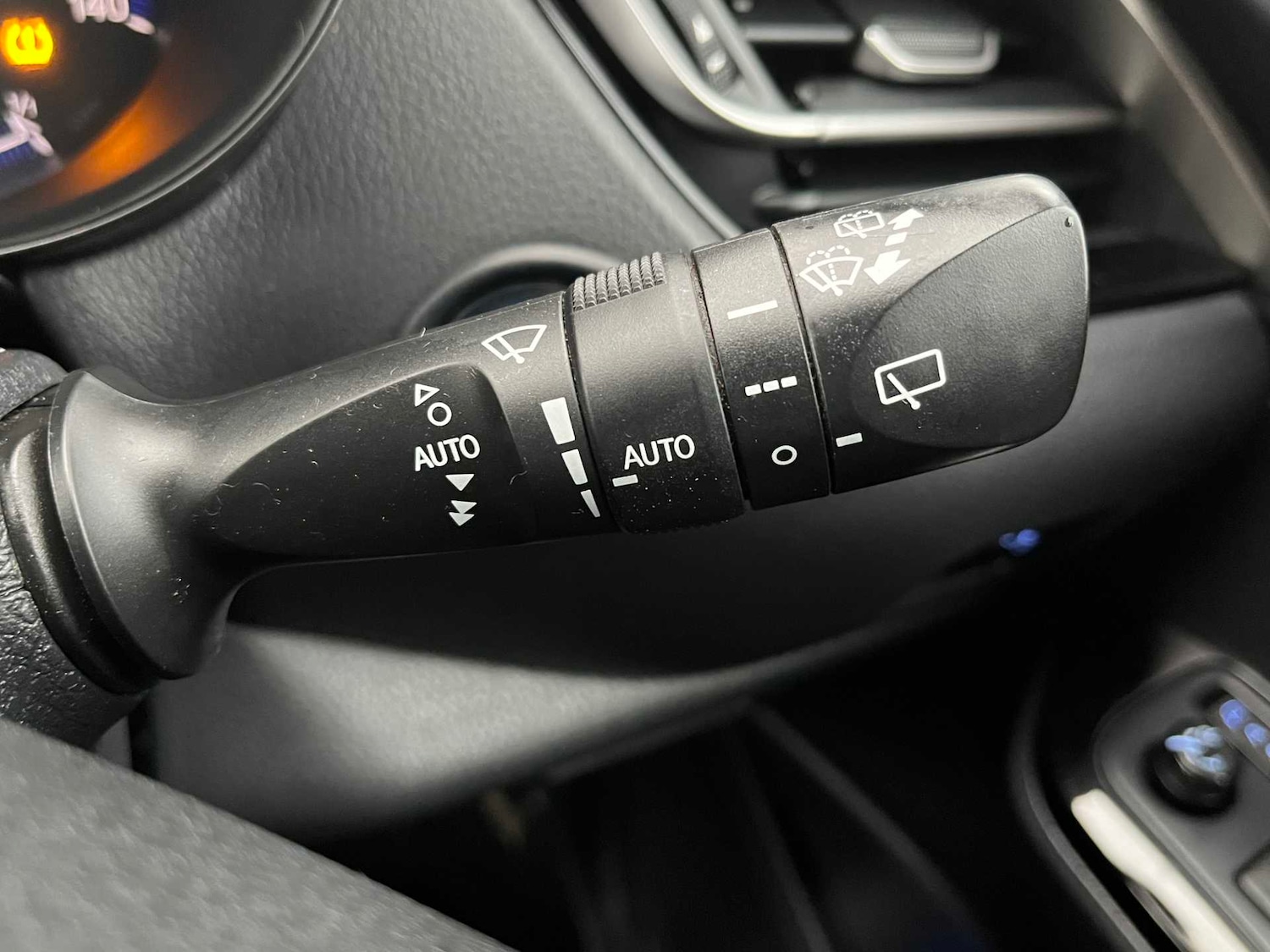 Used Toyota C-HR 2019 for sale - 77409647: Photo 41