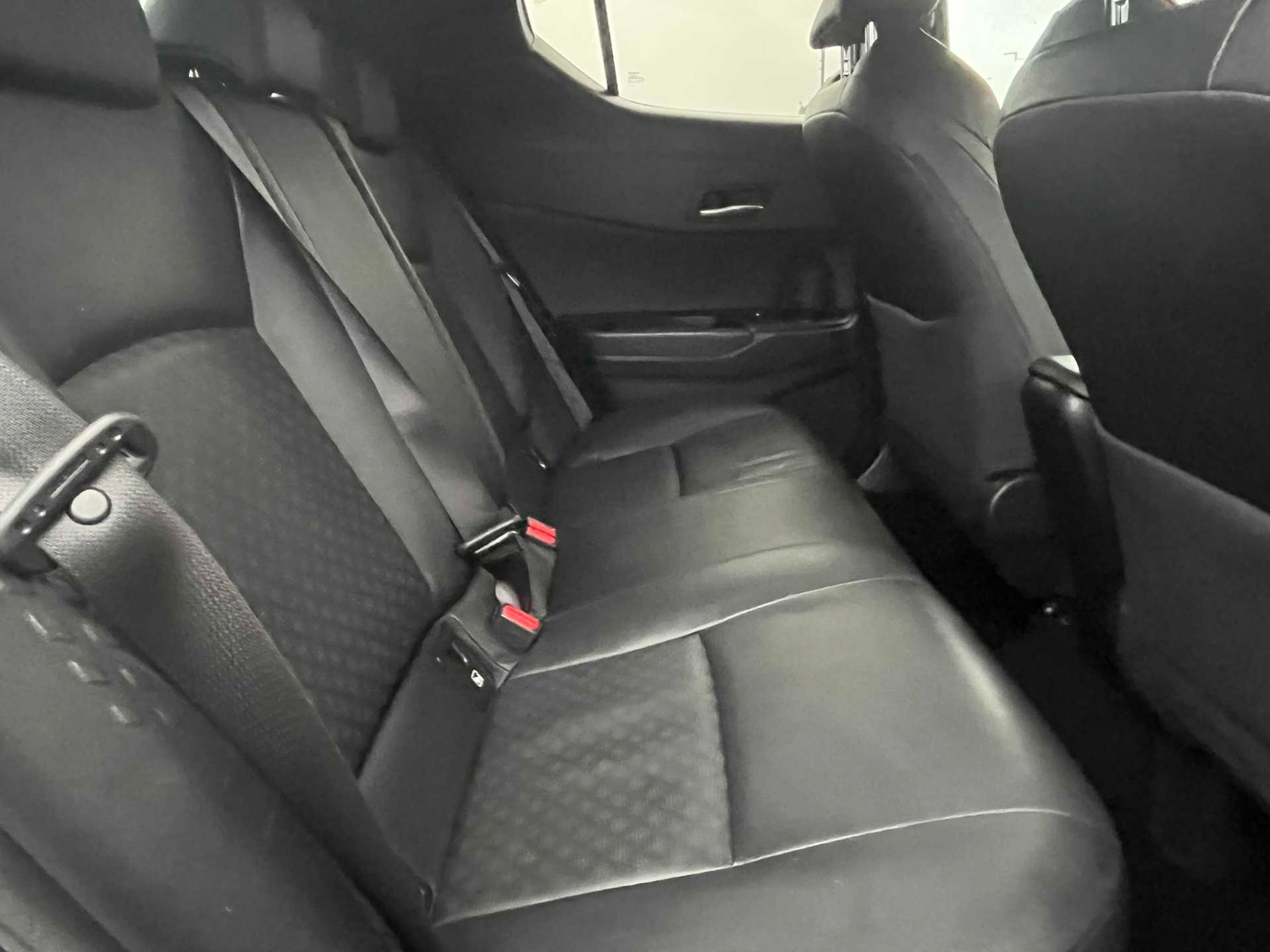 Used Toyota C-HR 2019 for sale - 77409647: Photo 46