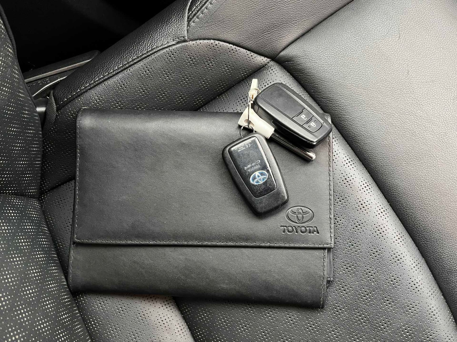 Used Toyota C-HR 2019 for sale - 77409647: Photo 53