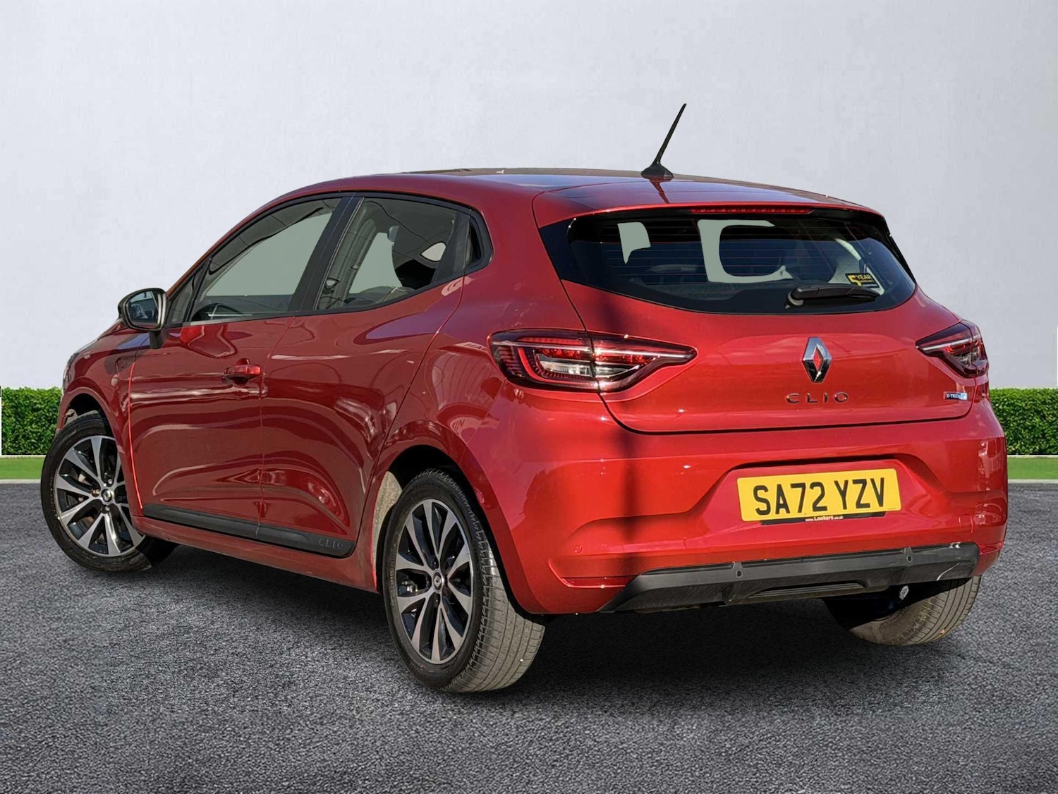 Used Renault Clio 2022 for sale - 76559852: Photo 2