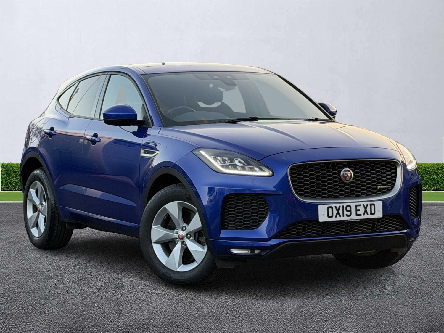 Used Jaguar E-Pace 2019 for sale - 76785218: Photo 1