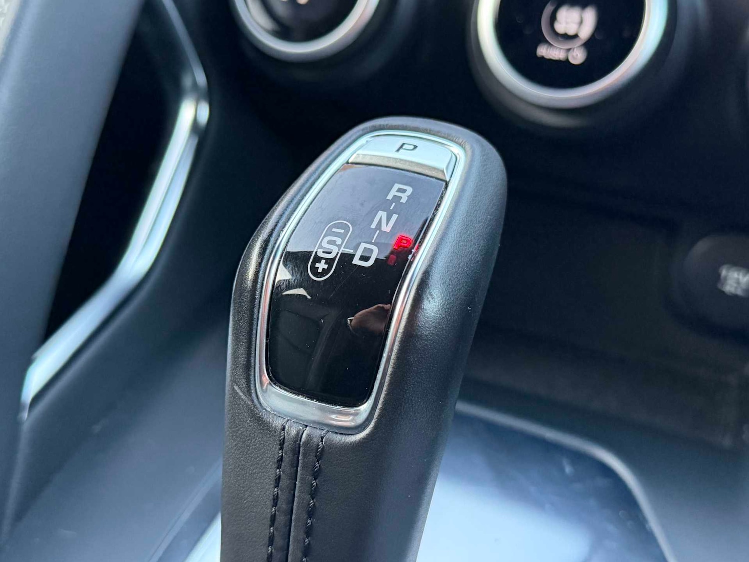 Used Jaguar E-Pace 2019 for sale - 76785218: Photo 17