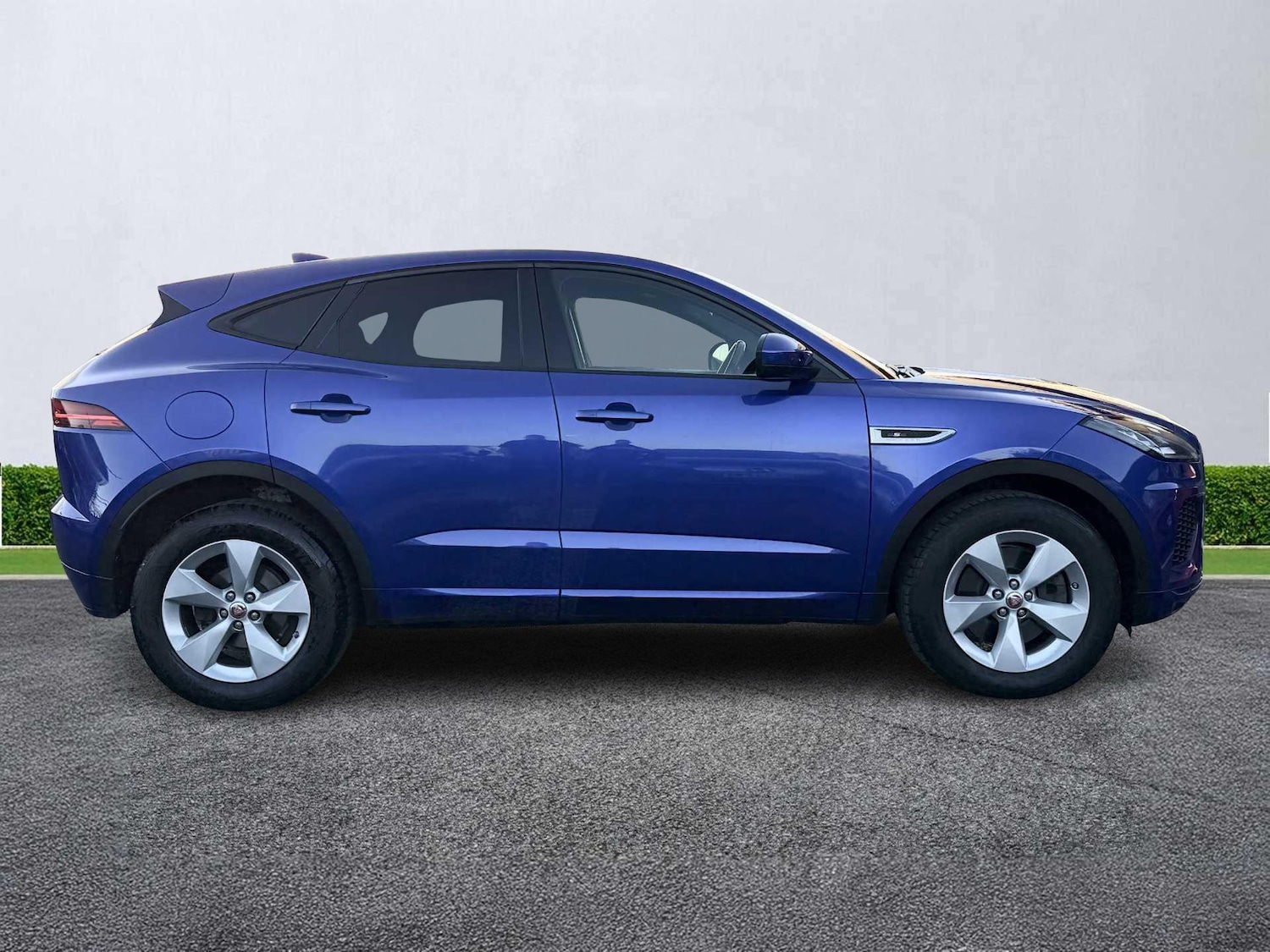 Used Jaguar E-Pace 2019 for sale - 76785218: Photo 3