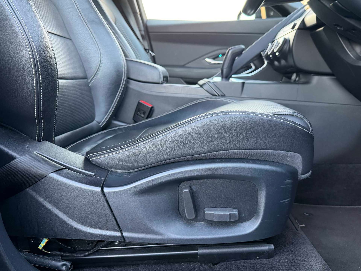 Used Jaguar E-Pace 2019 for sale - 76785218: Photo 30