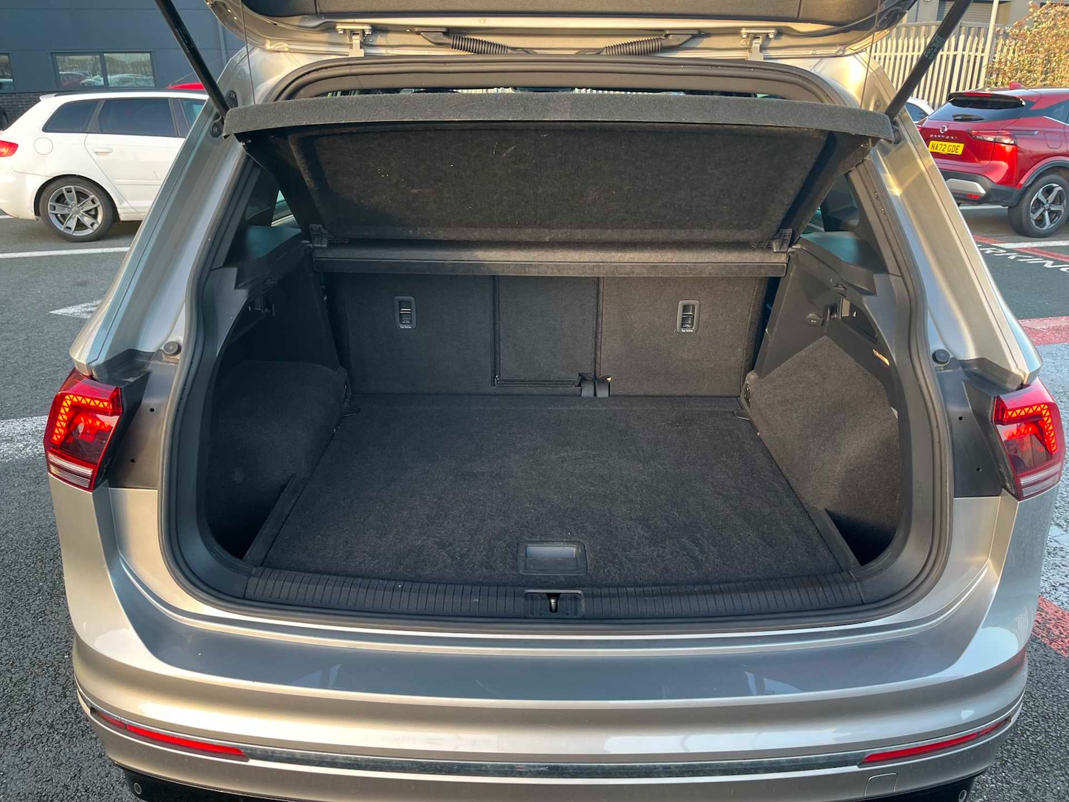 Used Volkswagen Tiguan 2017 for sale - 76864014: Photo 22