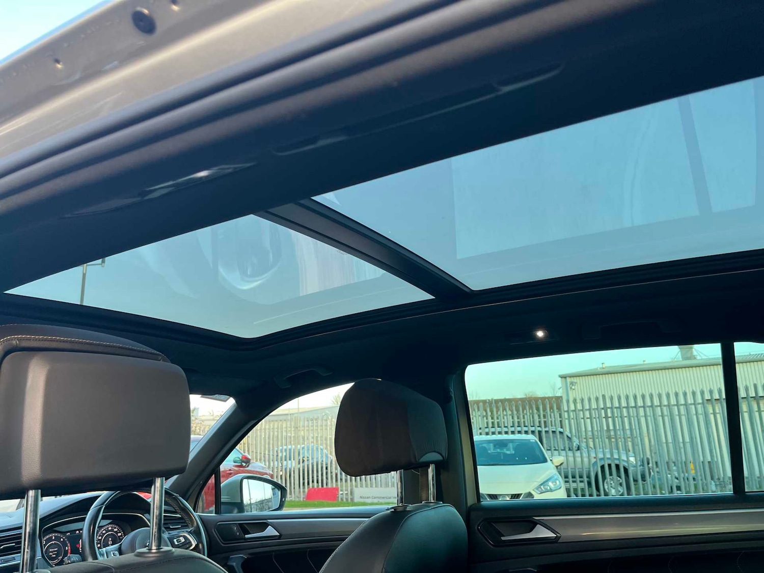 Used Volkswagen Tiguan 2017 for sale - 76864014: Photo 28