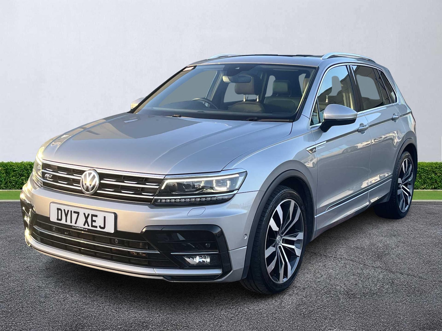 Used Volkswagen Tiguan 2017 for sale - 76864014: Photo 3