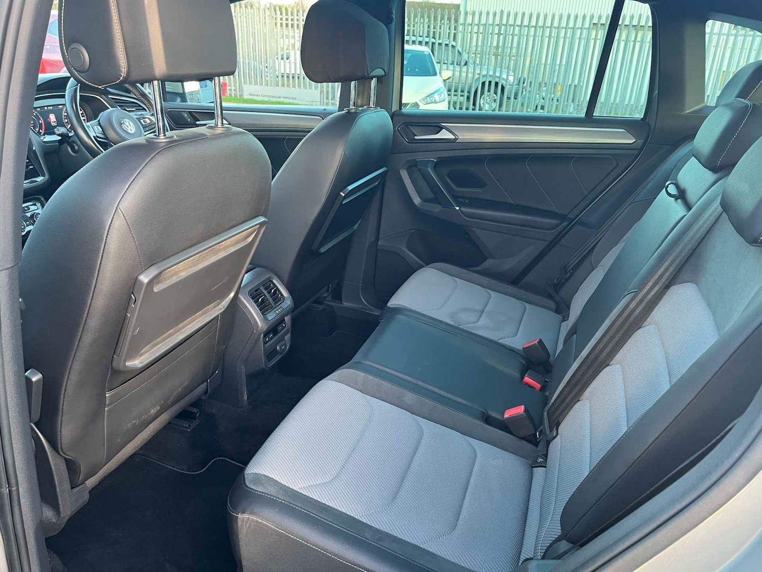 Used Volkswagen Tiguan 2017 for sale - 76864014: Photo 30