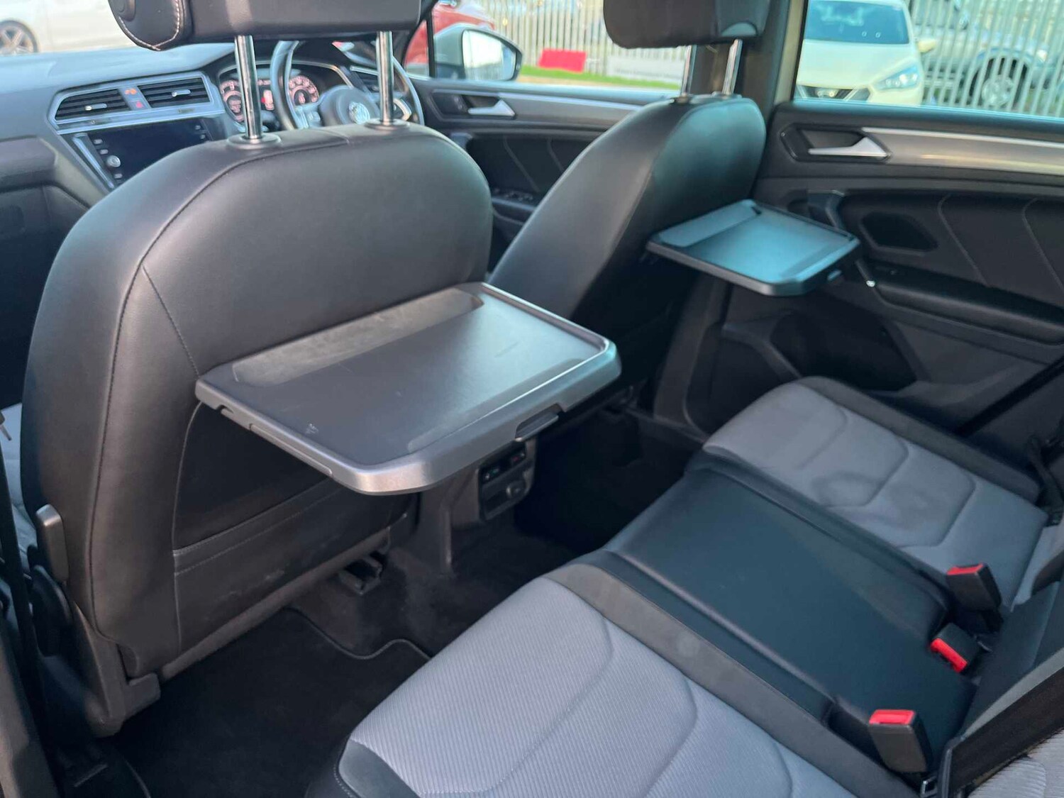 Used Volkswagen Tiguan 2017 for sale - 76864014: Photo 32