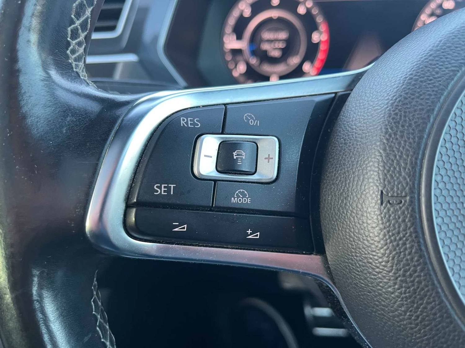 Used Volkswagen Tiguan 2017 for sale - 76864014: Photo 47