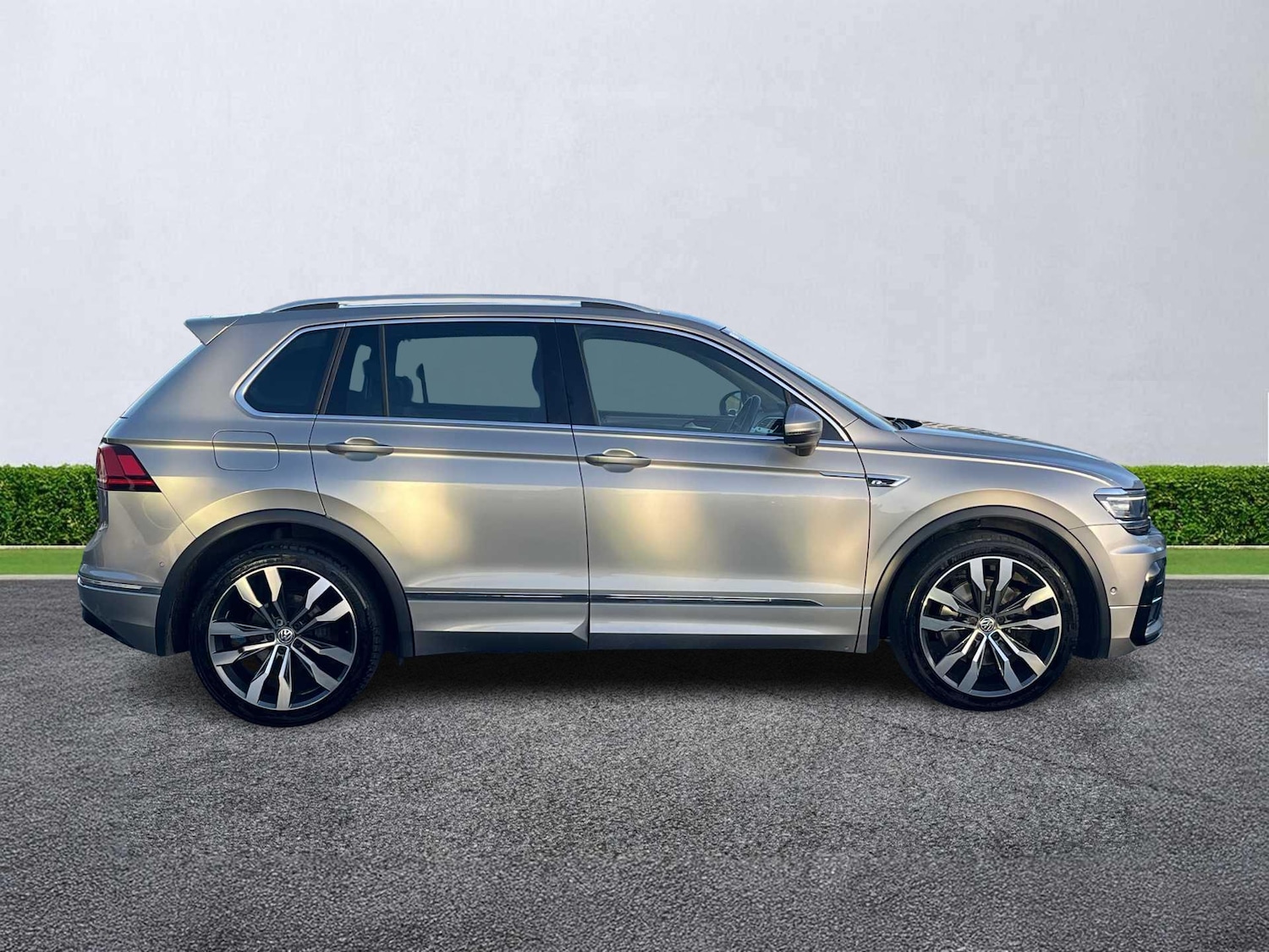 Used Volkswagen Tiguan 2017 for sale - 76864014: Photo 5