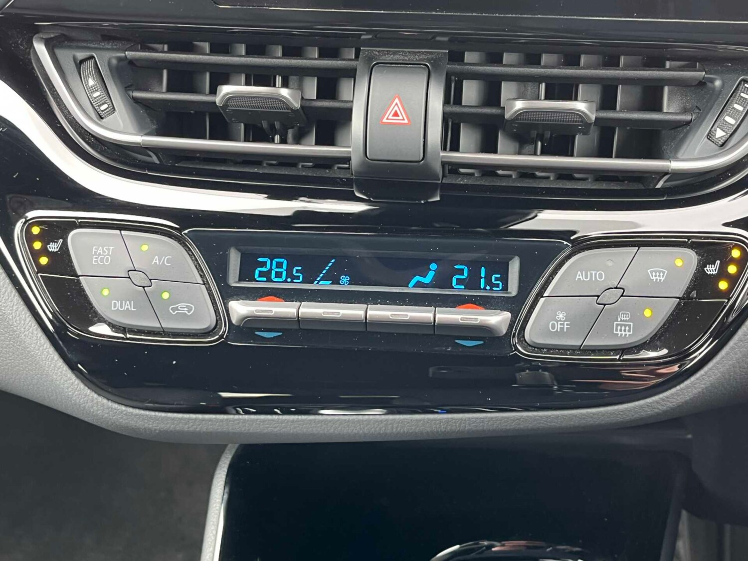 Used Toyota C-HR 2021 for sale - 78192012: Photo 11