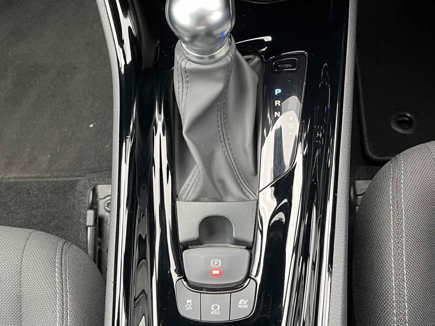 Used Toyota C-HR 2021 for sale - 78192012: Photo 12