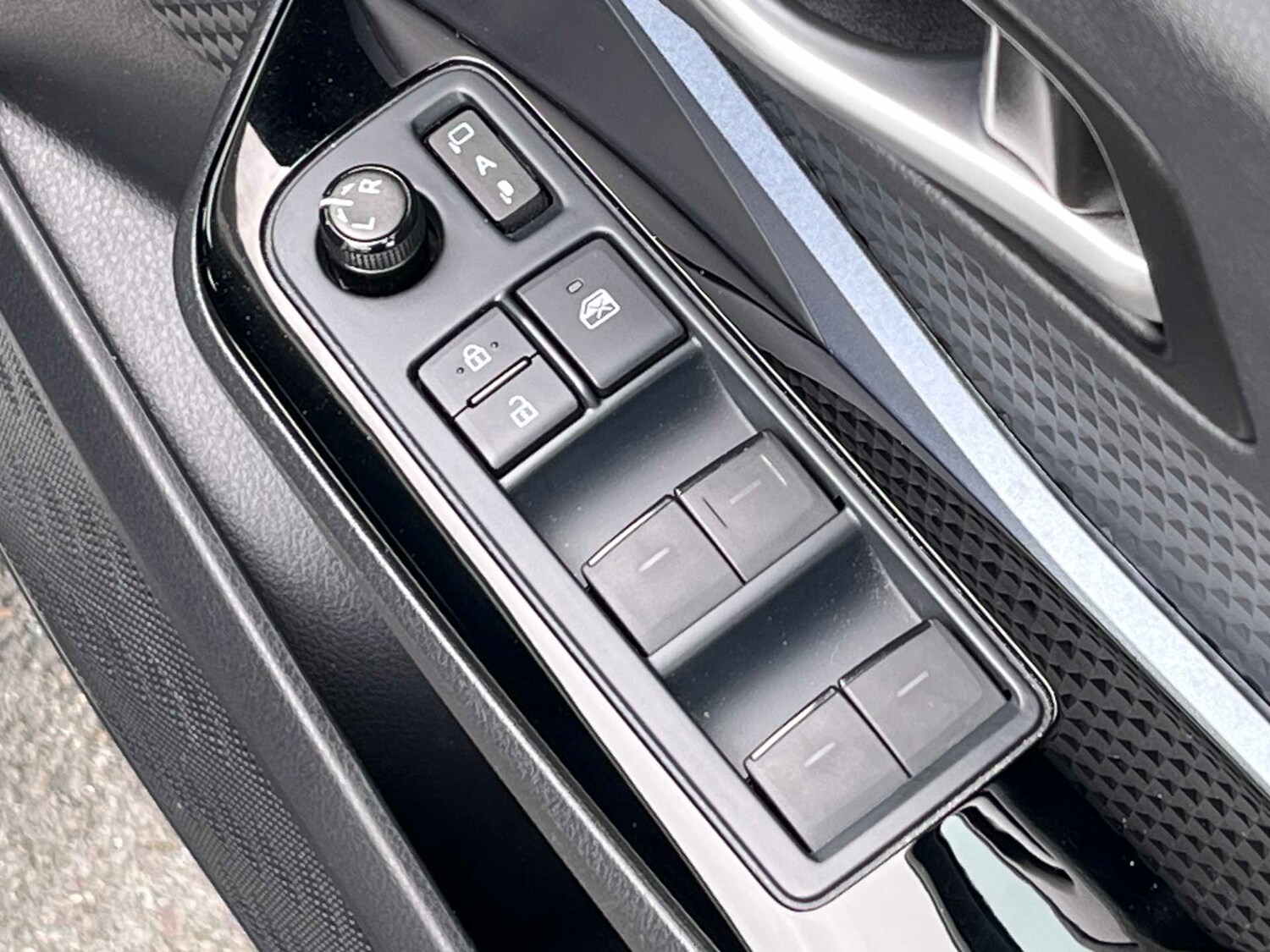 Used Toyota C-HR 2021 for sale - 78192012: Photo 20