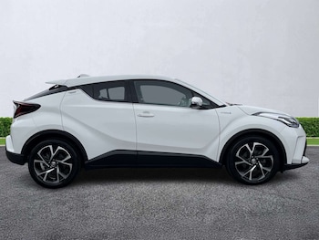 Used Toyota C-HR 2021 for sale - 78192012: Photo