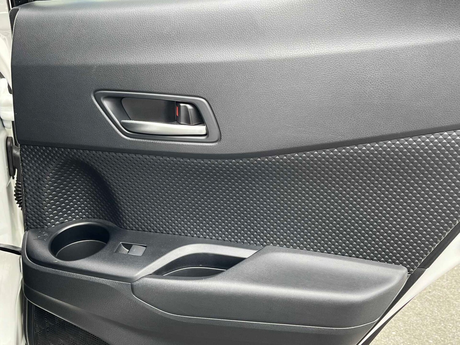 Used Toyota C-HR 2021 for sale - 78192012: Photo 44