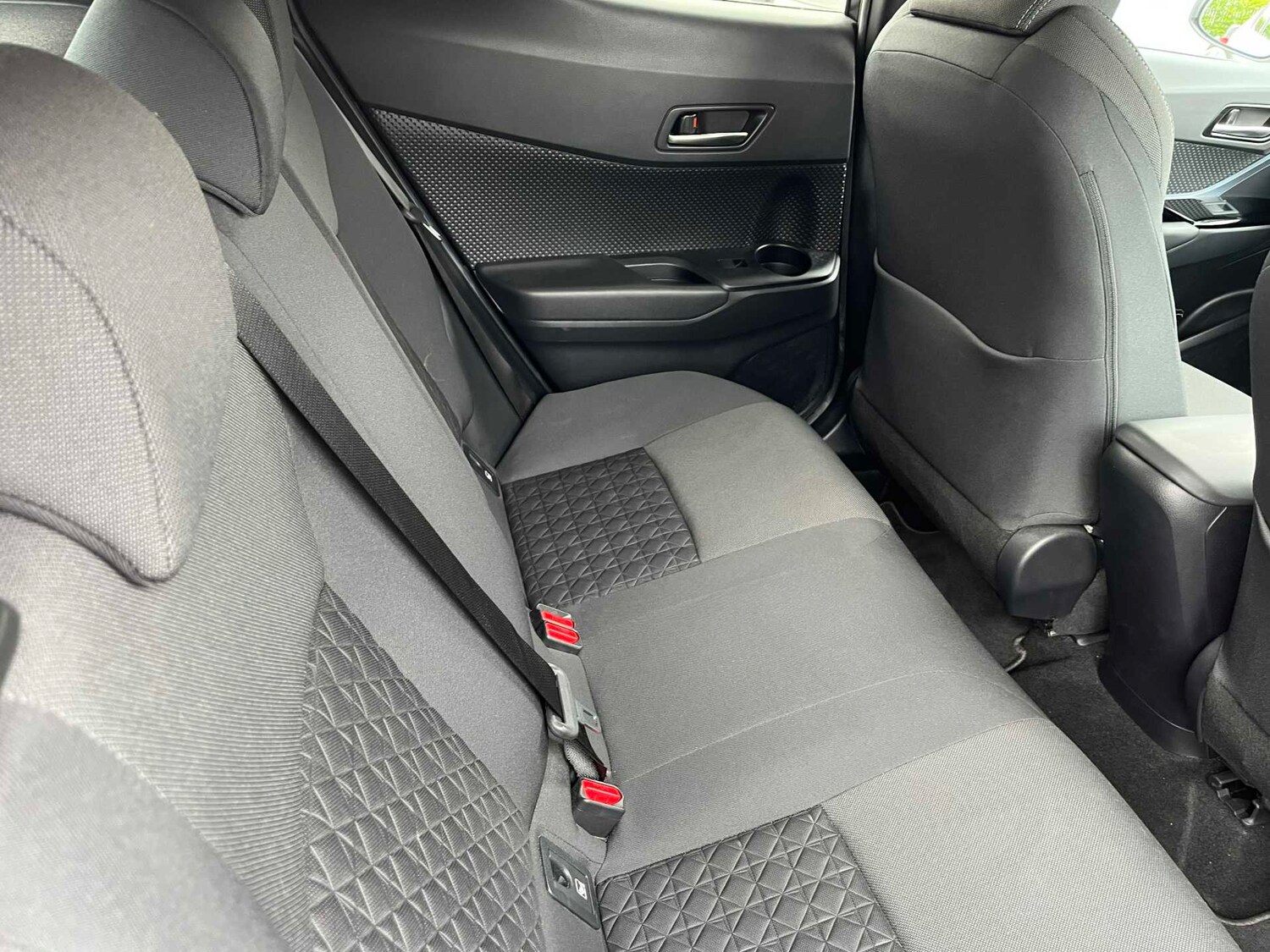 Used Toyota C-HR 2021 for sale - 78192012: Photo 8