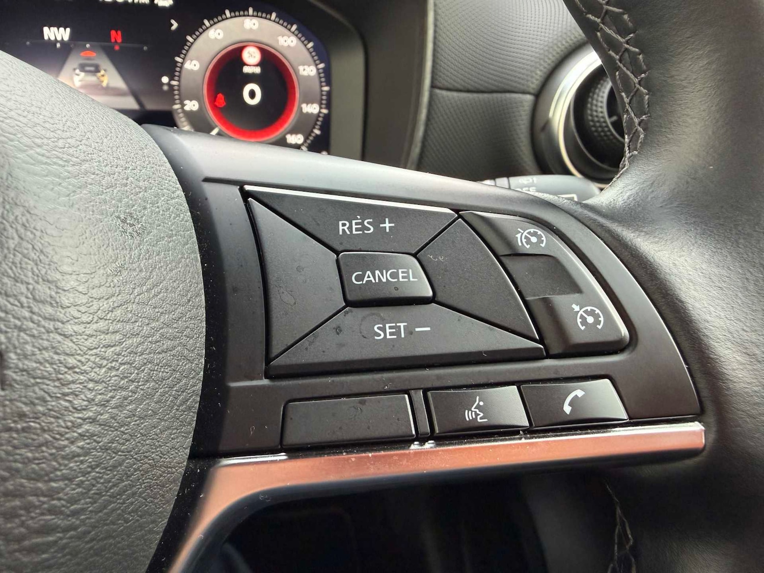 Used Nissan Juke 2024 for sale - 76713281: Photo 38