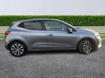 Used Renault Clio 2022 for sale - 75724722: Photo