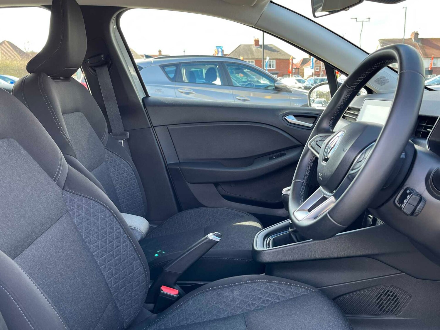 Used Renault Clio 2023 for sale - 78192135: Photo 11