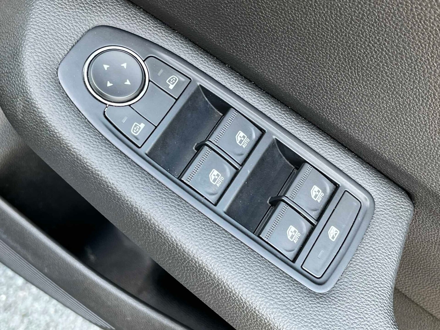 Used Renault Clio 2023 for sale - 78192135: Photo 21