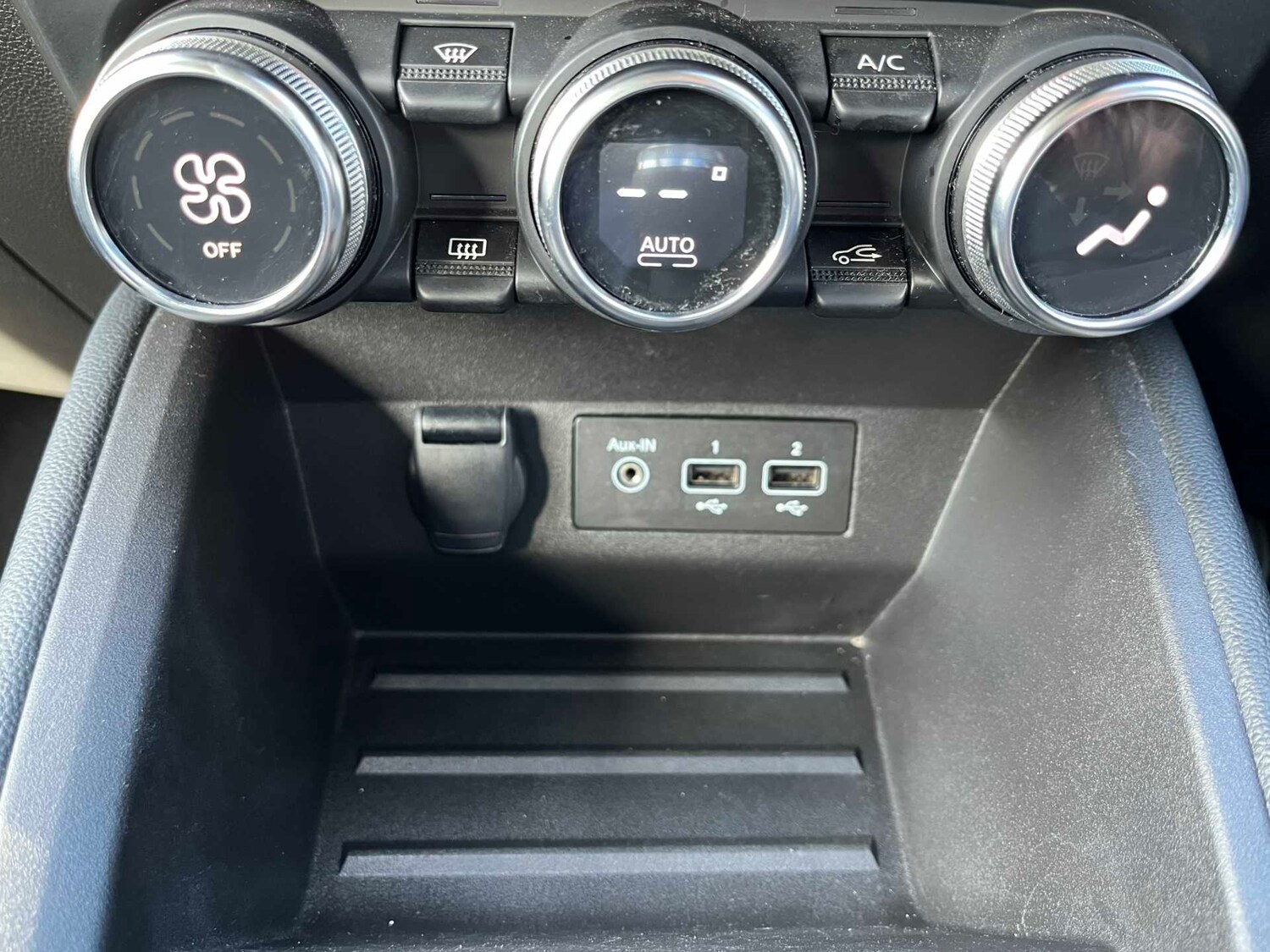 Used Renault Clio 2023 for sale - 78192135: Photo 28