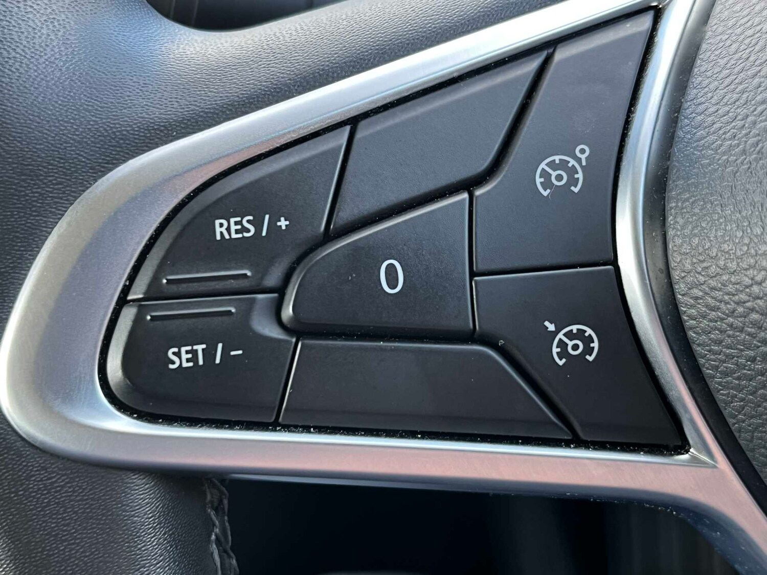 Used Renault Clio 2023 for sale - 78192135: Photo 39