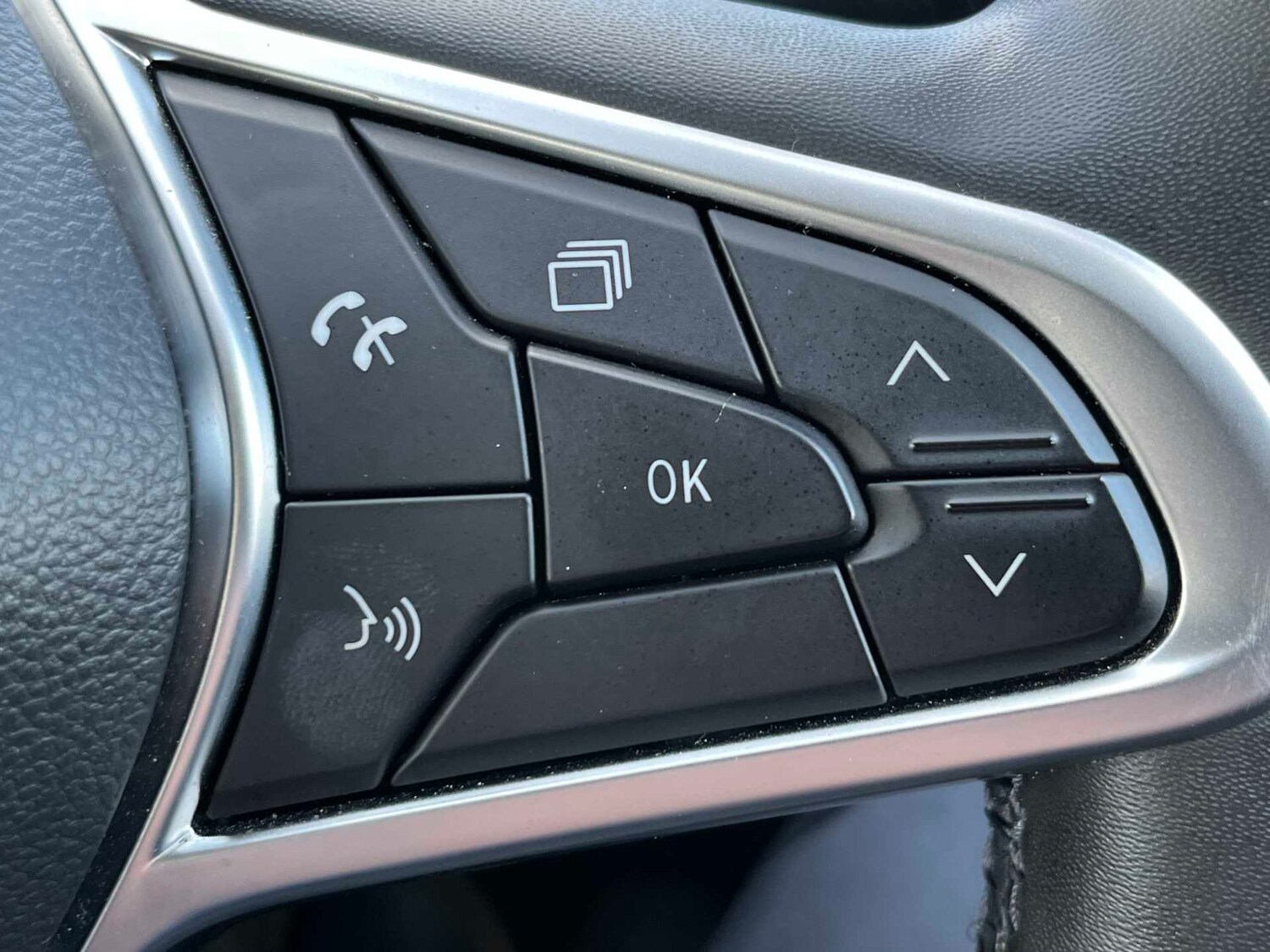 Used Renault Clio 2023 for sale - 78192135: Photo 40