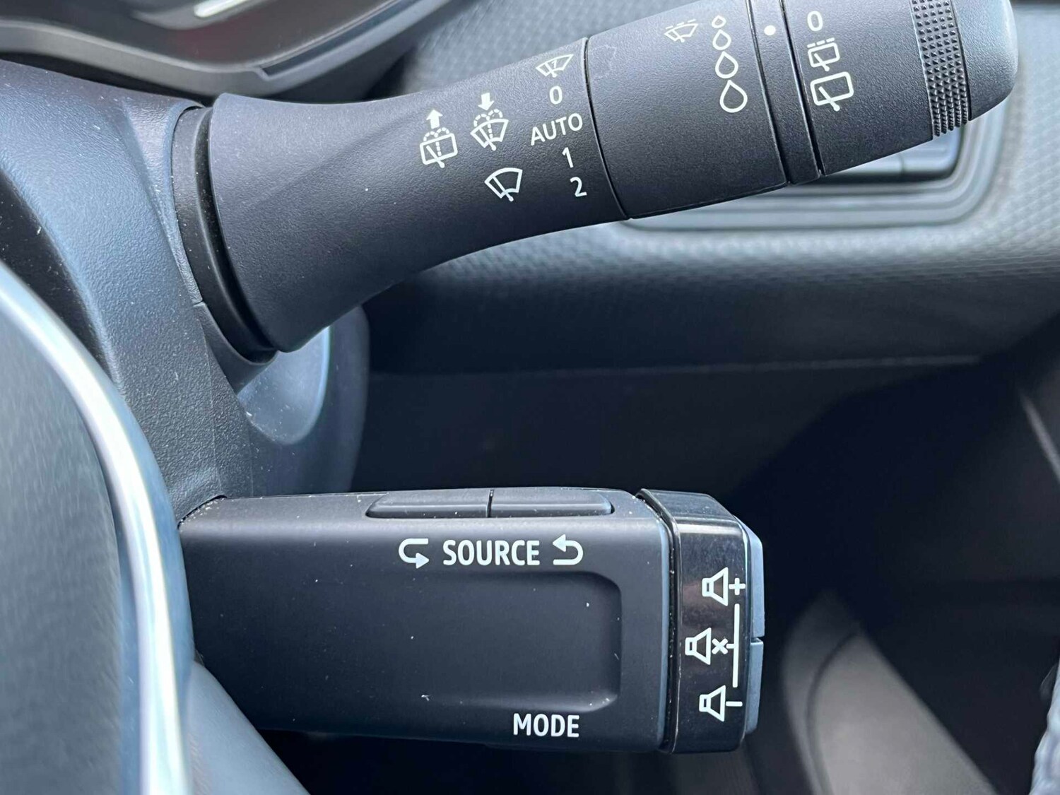 Used Renault Clio 2023 for sale - 78192135: Photo 42