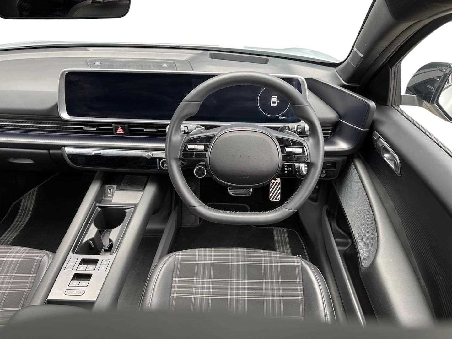 Used Hyundai IONIQ 6 2023 for sale - 76402456: Photo 10