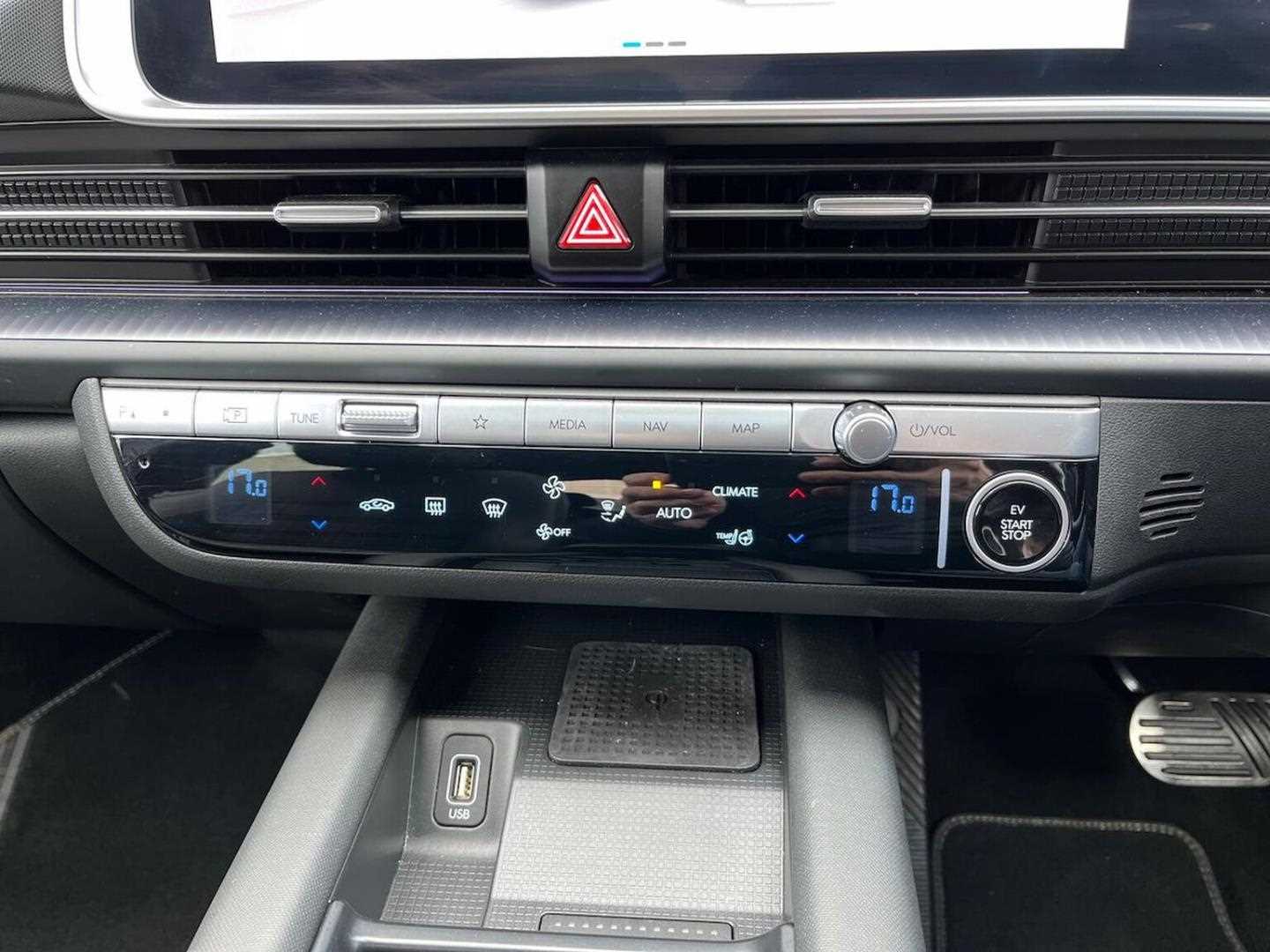 Used Hyundai IONIQ 6 2023 for sale - 76402456: Photo 13