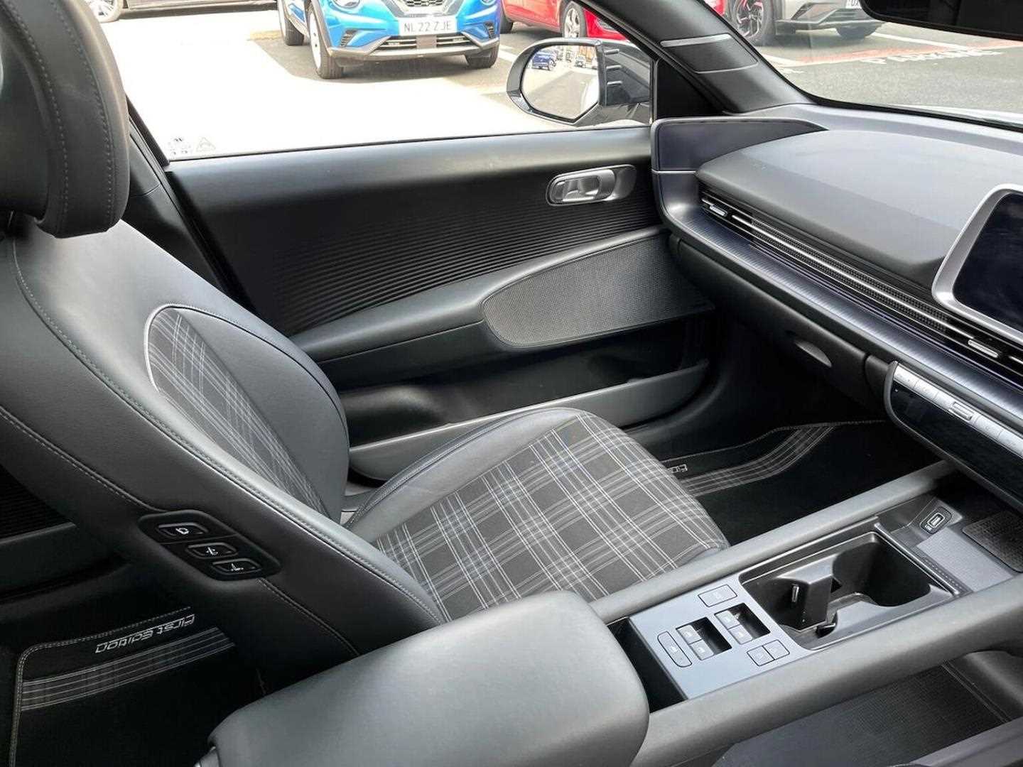 Used Hyundai IONIQ 6 2023 for sale - 76402456: Photo 37