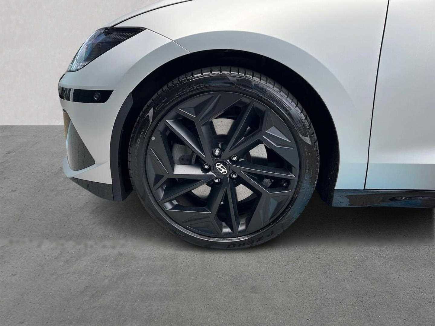 Used Hyundai IONIQ 6 2023 for sale - 76402456: Photo 7