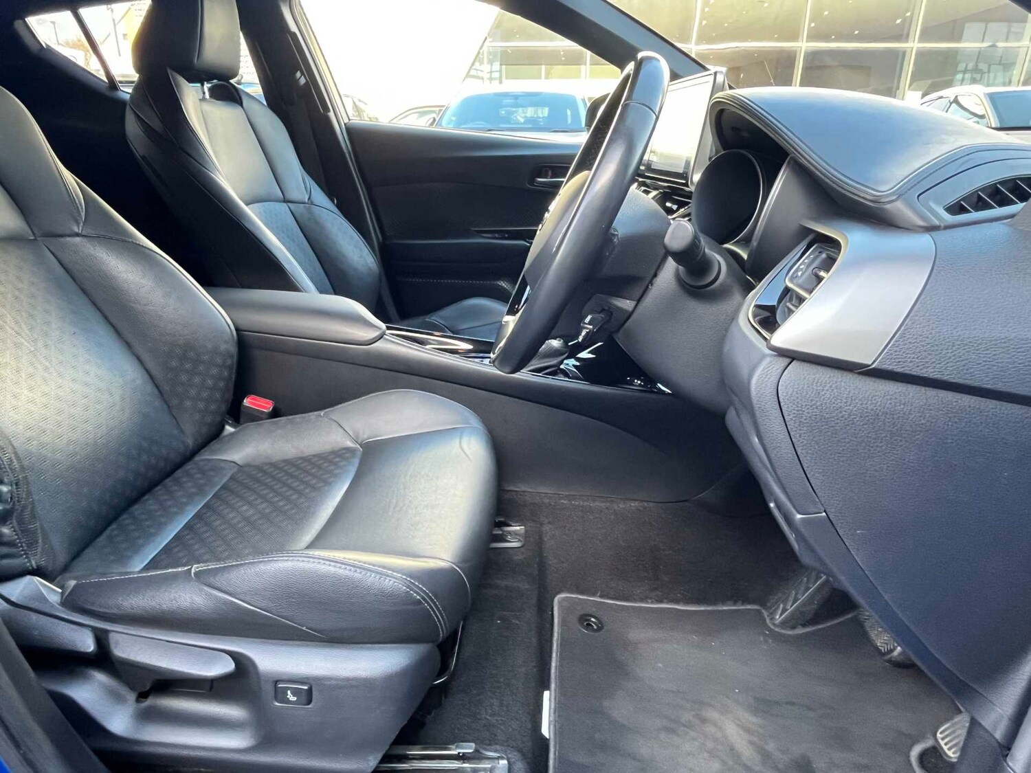 Used Toyota C-HR 2019 for sale - 78196193: Photo 28