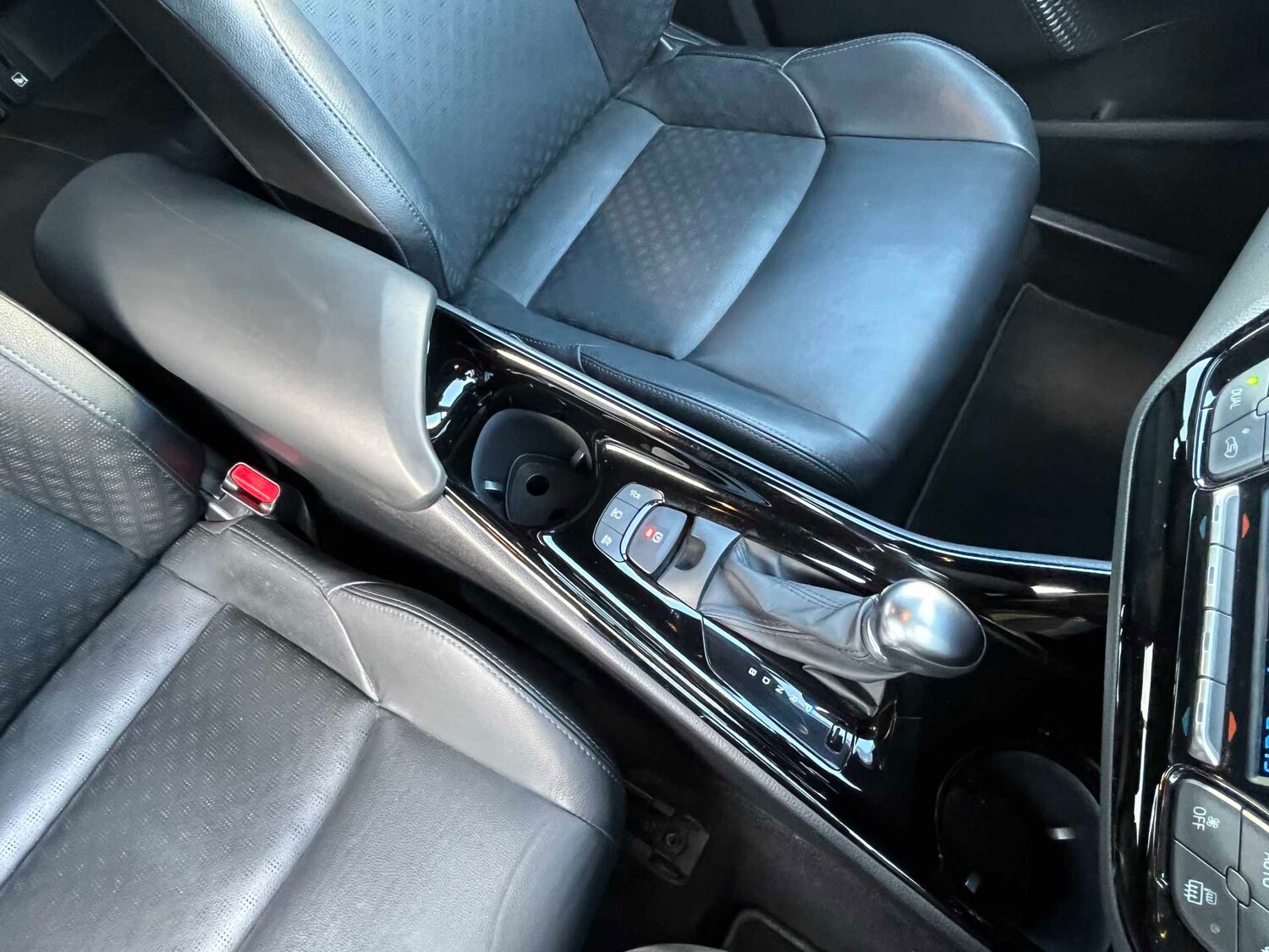 Used Toyota C-HR 2019 for sale - 78196193: Photo 29