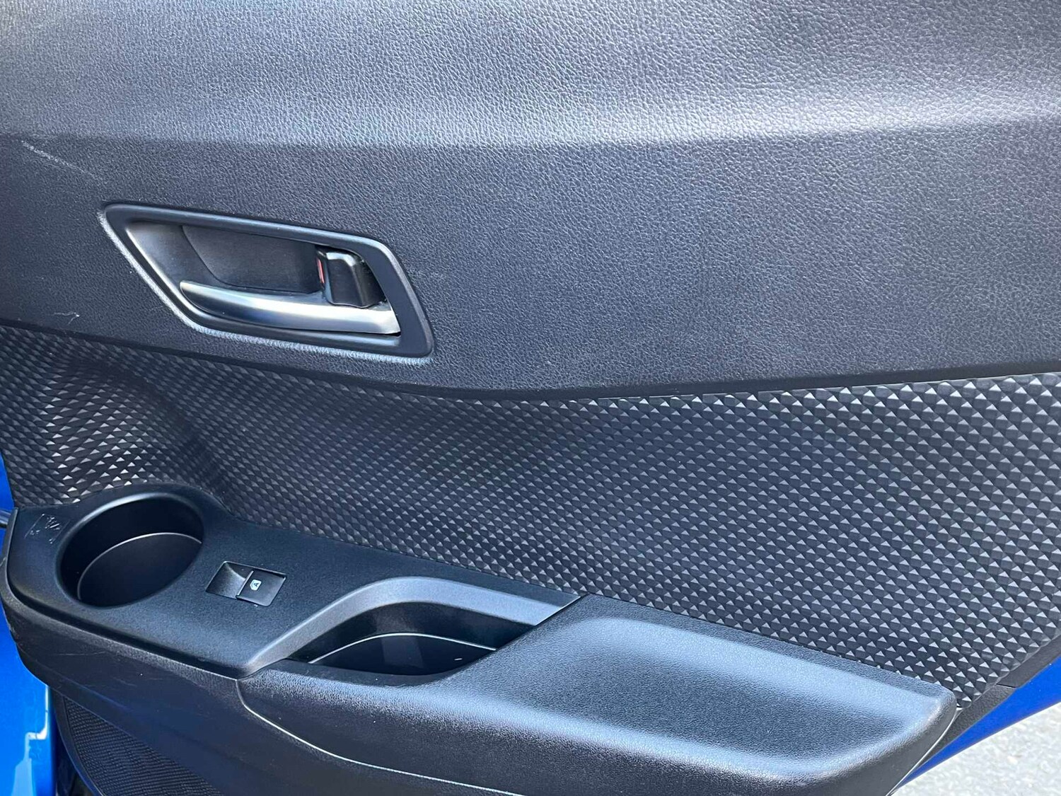 Used Toyota C-HR 2019 for sale - 78196193: Photo 47