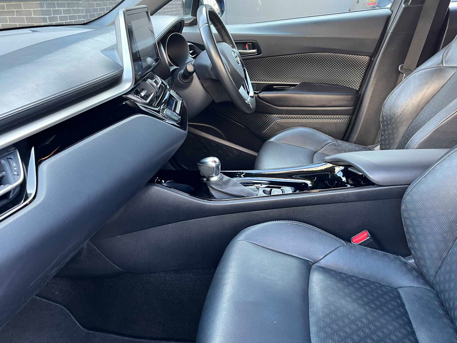 Used Toyota C-HR 2019 for sale - 78196193: Photo 7