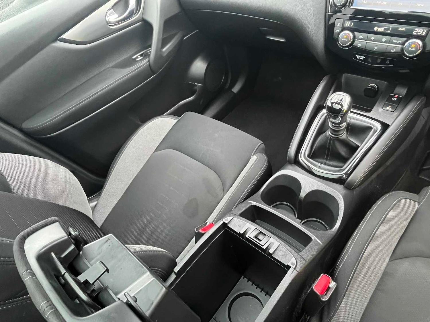 Used Nissan Qashqai 2018 for sale - 77357220: Photo 31