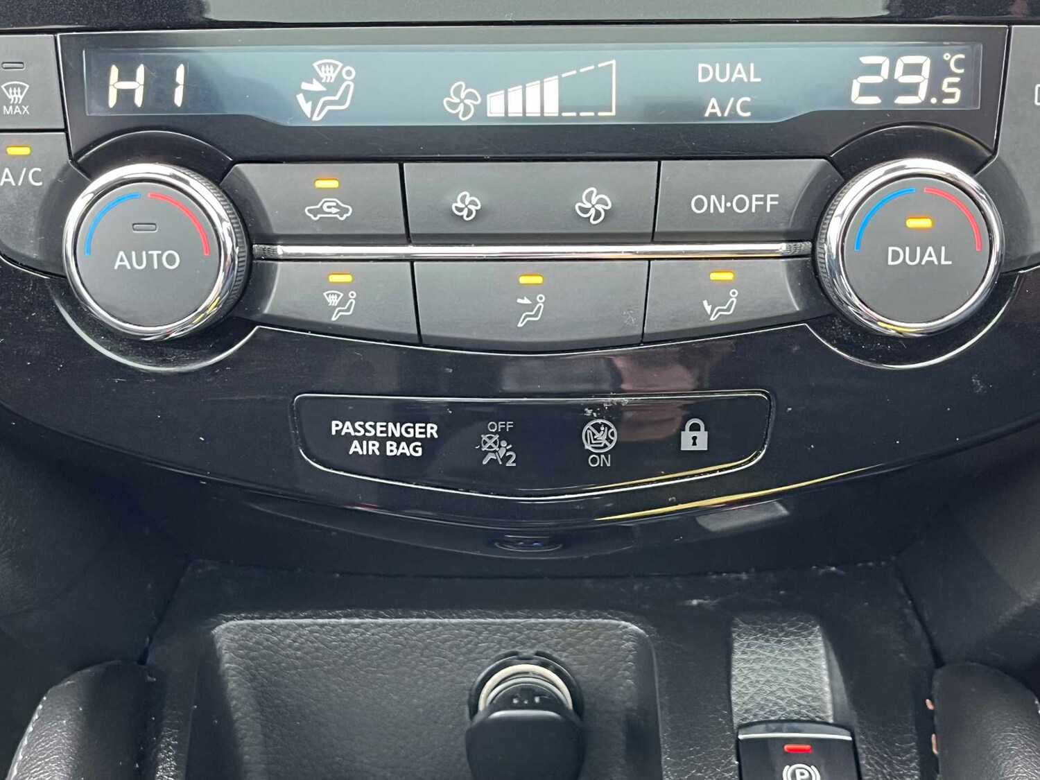 Used Nissan Qashqai 2018 for sale - 77357220: Photo 32