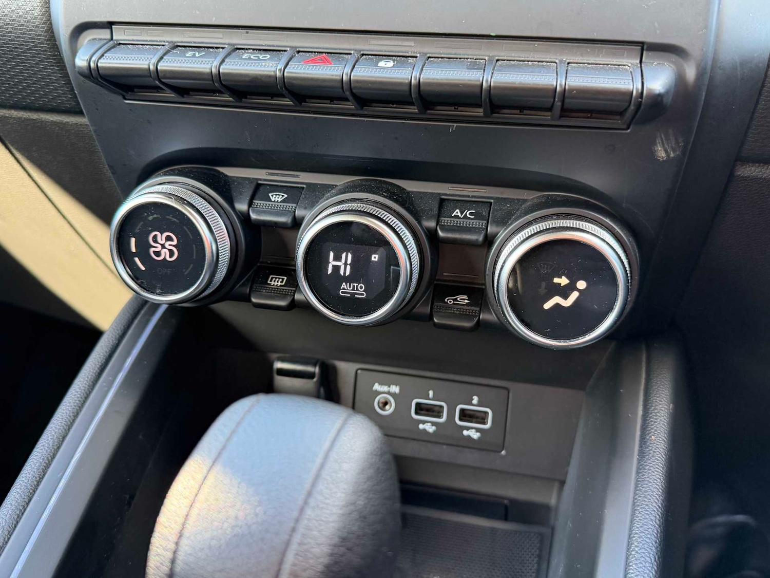 Used Renault Clio 2022 for sale - 76392473: Photo 12