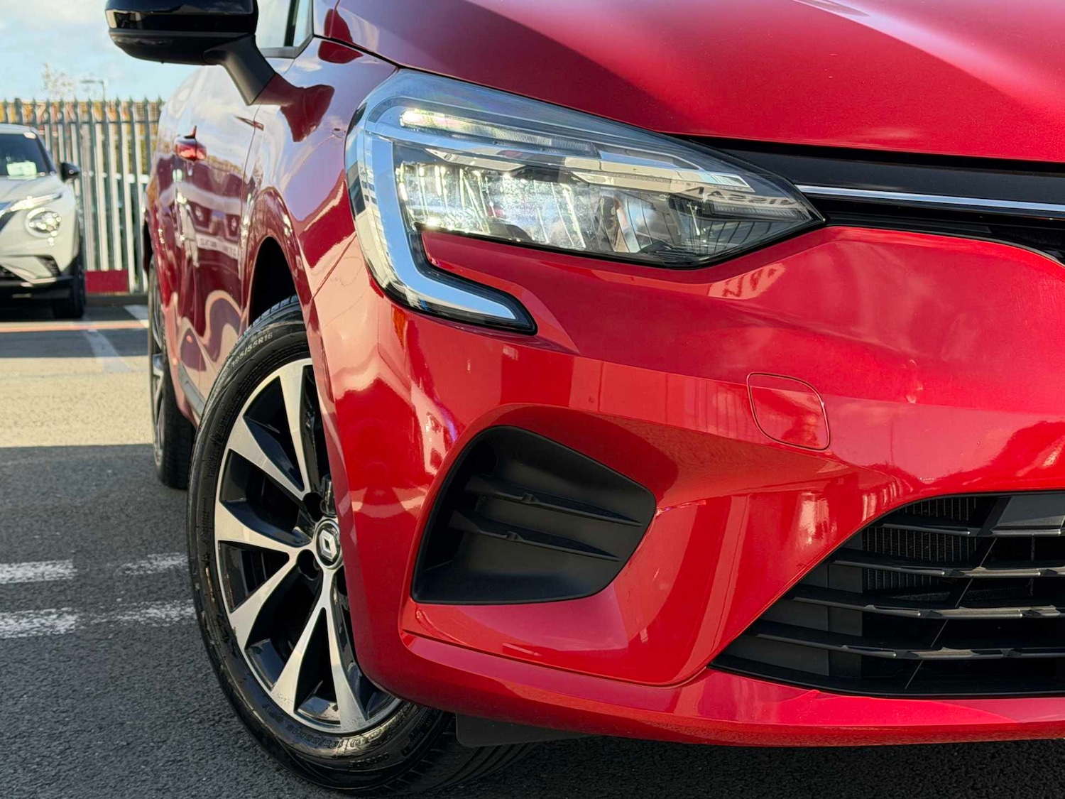 Used Renault Clio 2022 for sale - 76392473: Photo 17