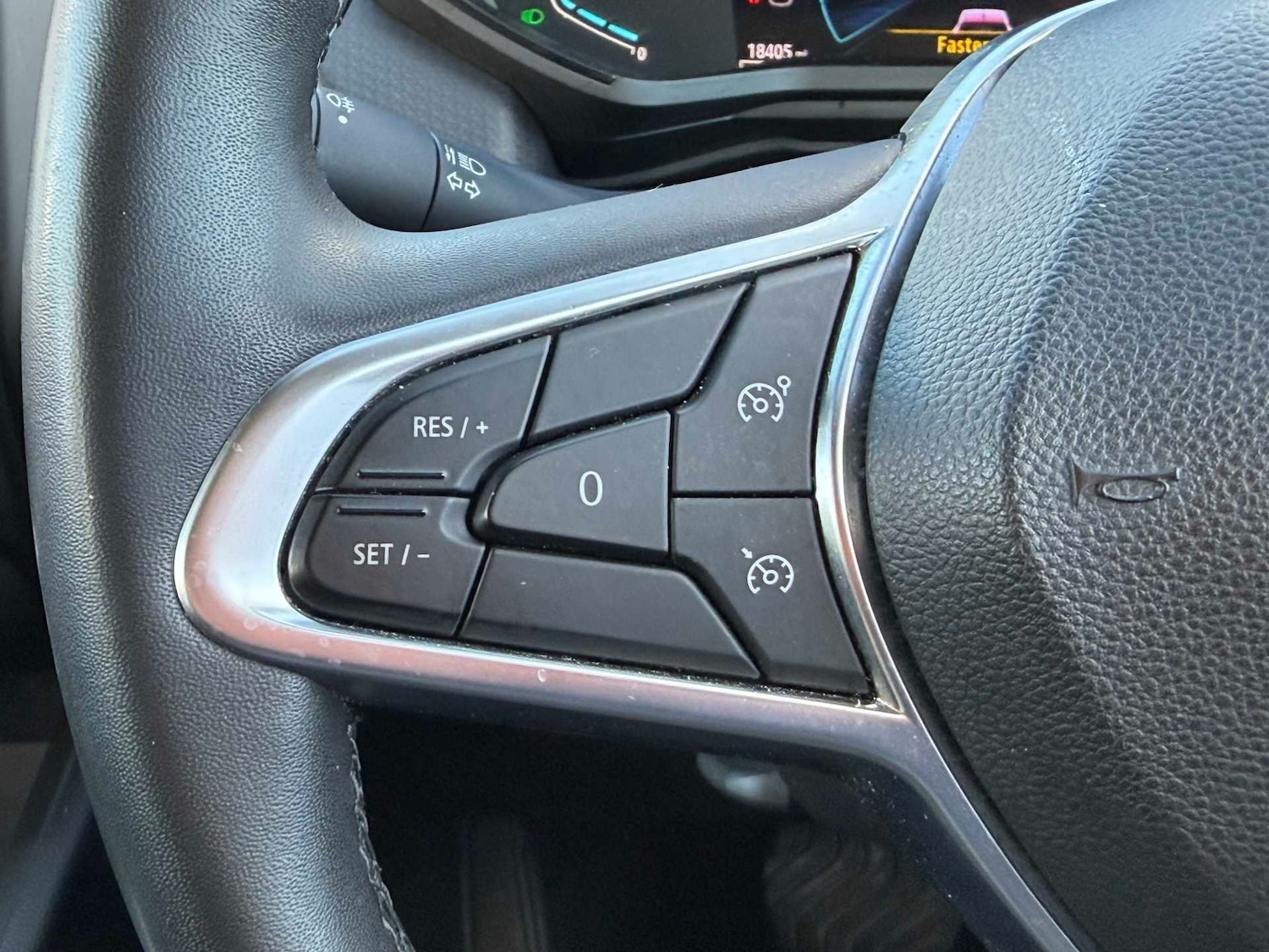 Used Renault Clio 2022 for sale - 76392473: Photo 29