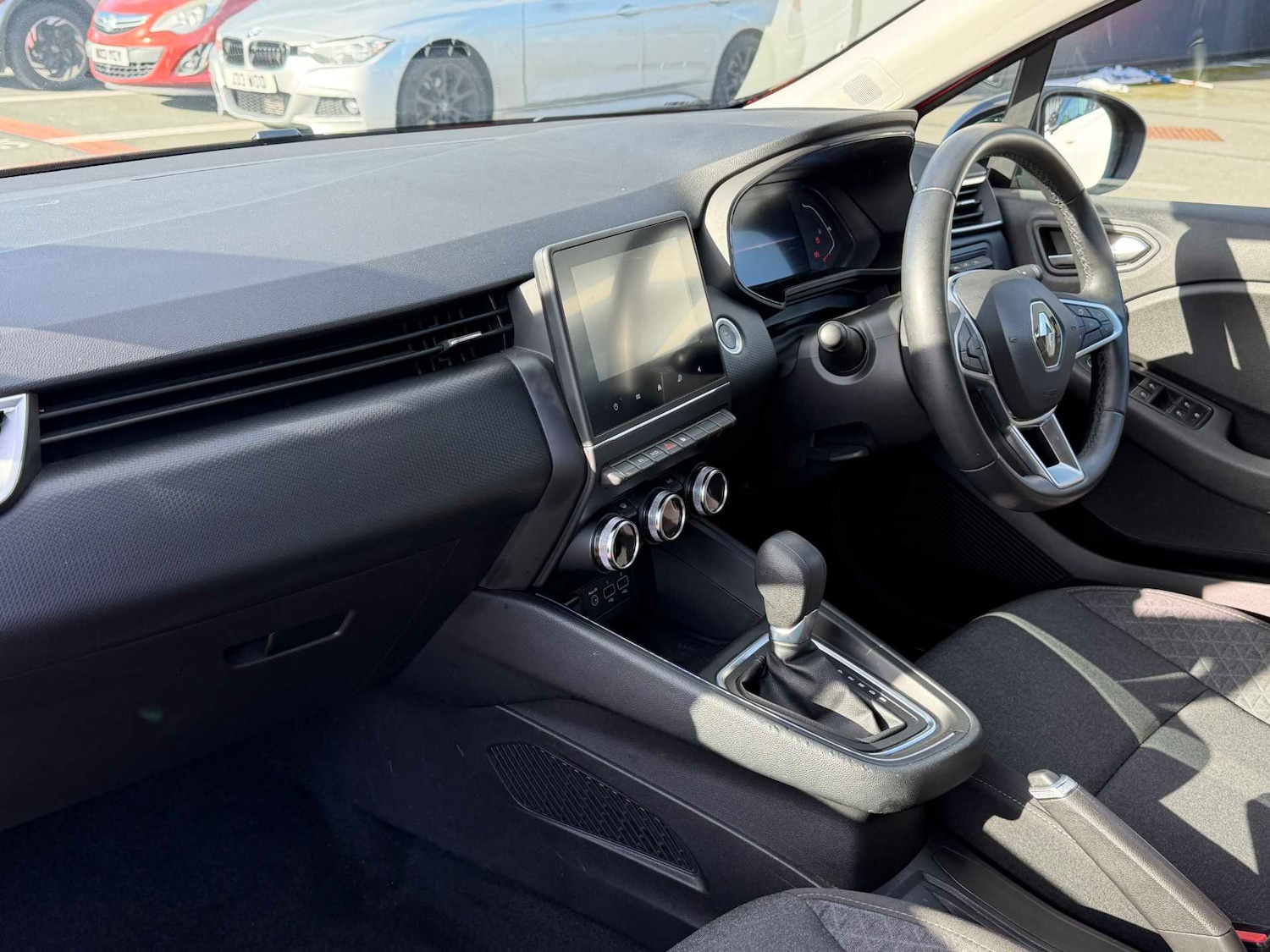 Used Renault Clio 2022 for sale - 76392473: Photo 7