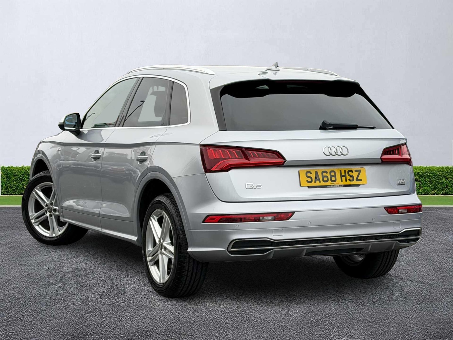 Used Audi Q5 2018 for sale - 76268352: Photo 2