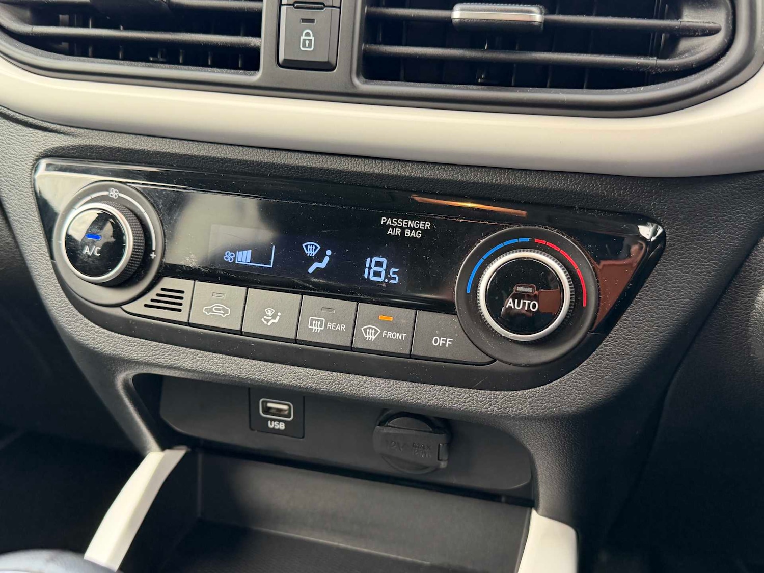 Used Hyundai i10 2022 for sale - 76492408: Photo 13