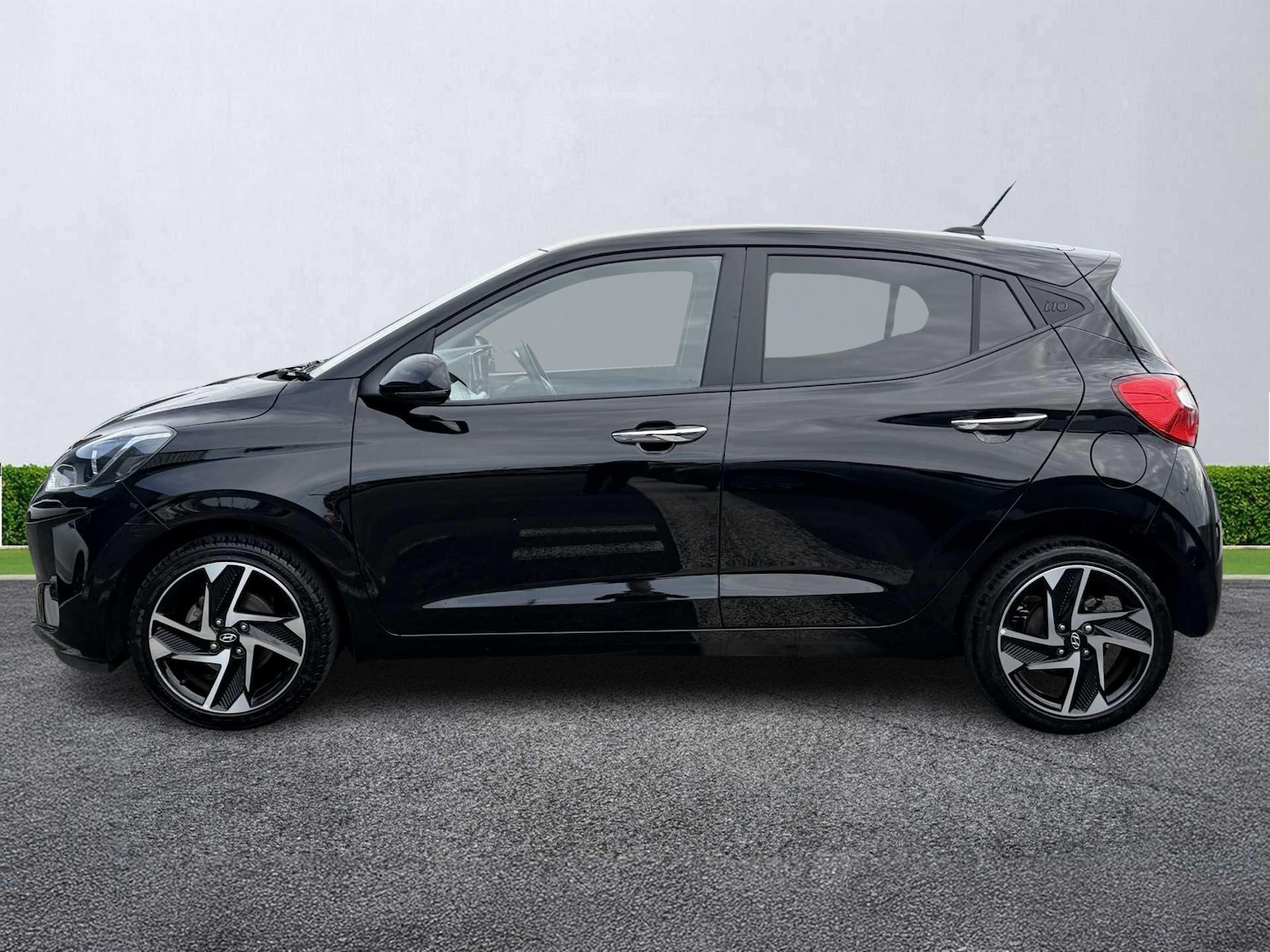 Used Hyundai i10 2022 for sale - 76492408: Photo 19