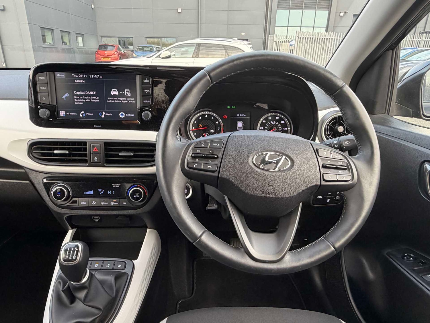 Used Hyundai i10 2022 for sale - 76492408: Photo 25