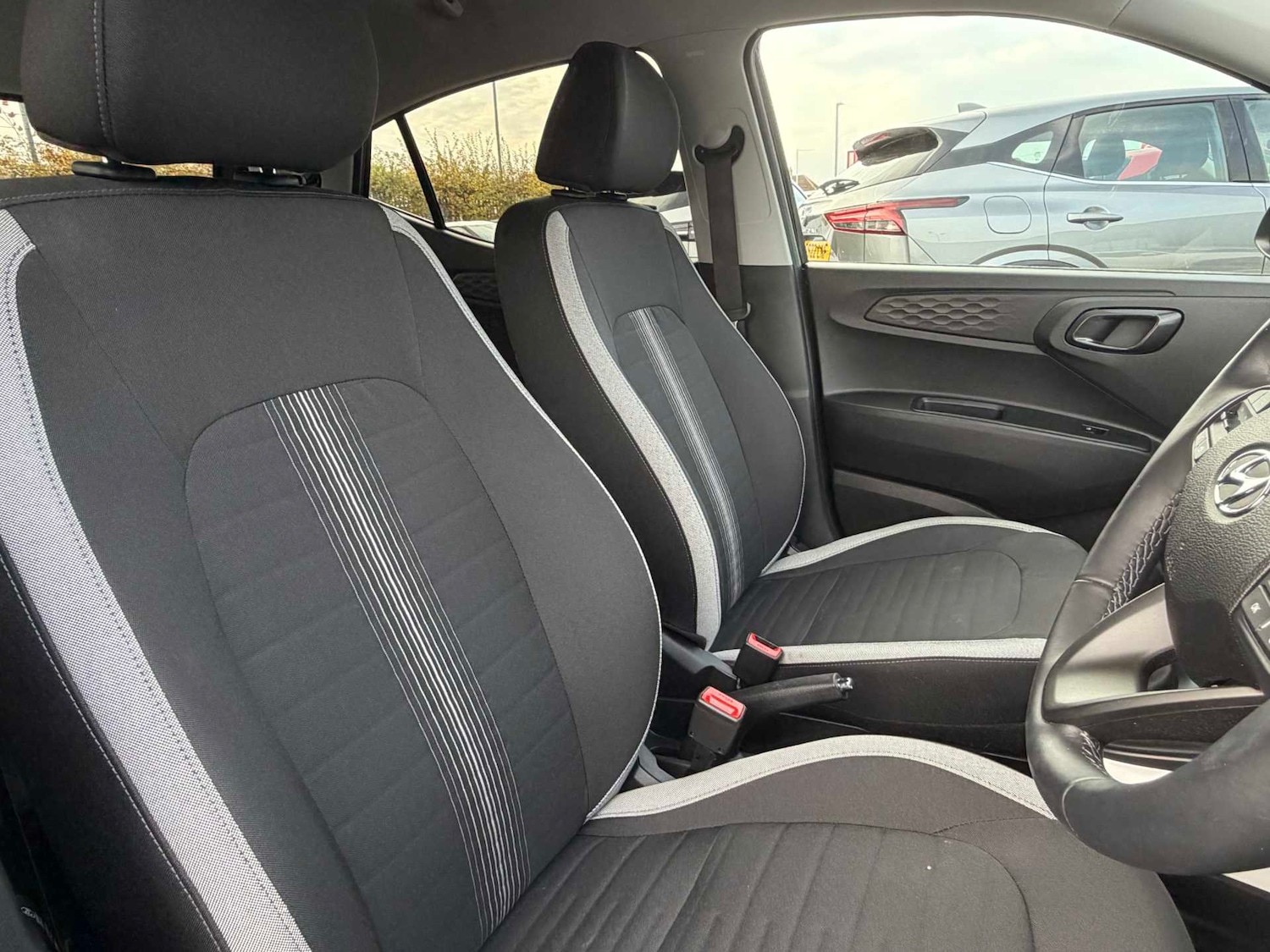 Used Hyundai i10 2022 for sale - 76492408: Photo 28