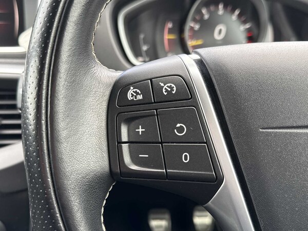 Used Volvo V40 2019 for sale - 75512902: Photo 23
