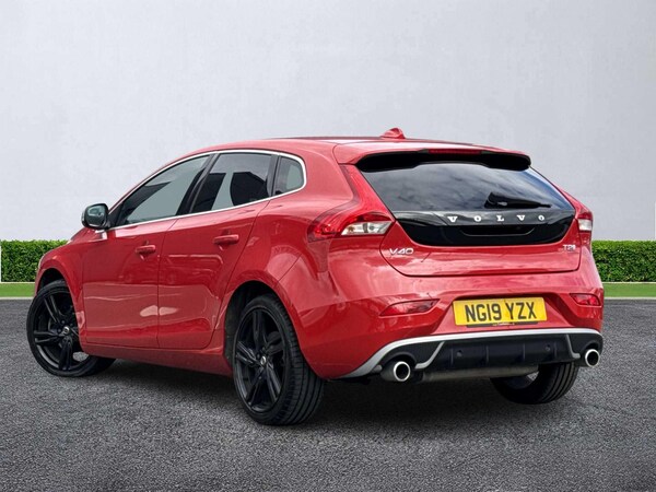 Used Volvo V40 2019 for sale - 75512902: Photo 2
